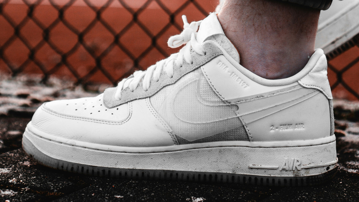 Comment Nettoyer des Baskets Blanches : Guide avec le Kit de Nettoyage DonCare