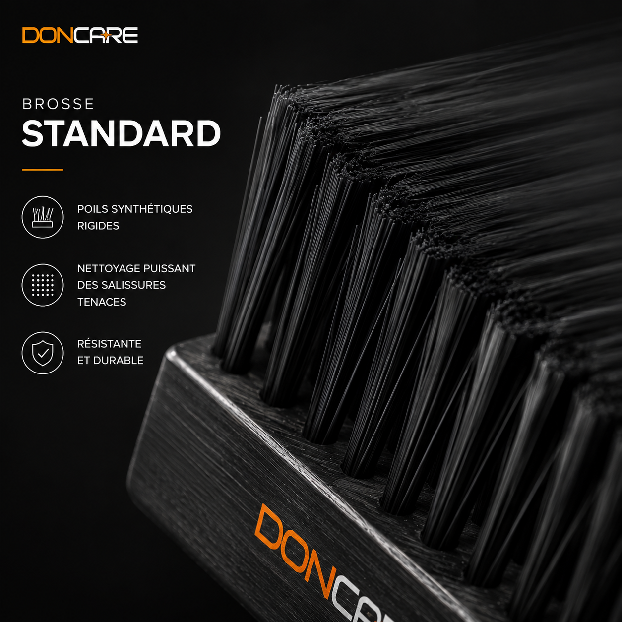 Gros plan sur les poils noirs de la Brosse Standard DonCare